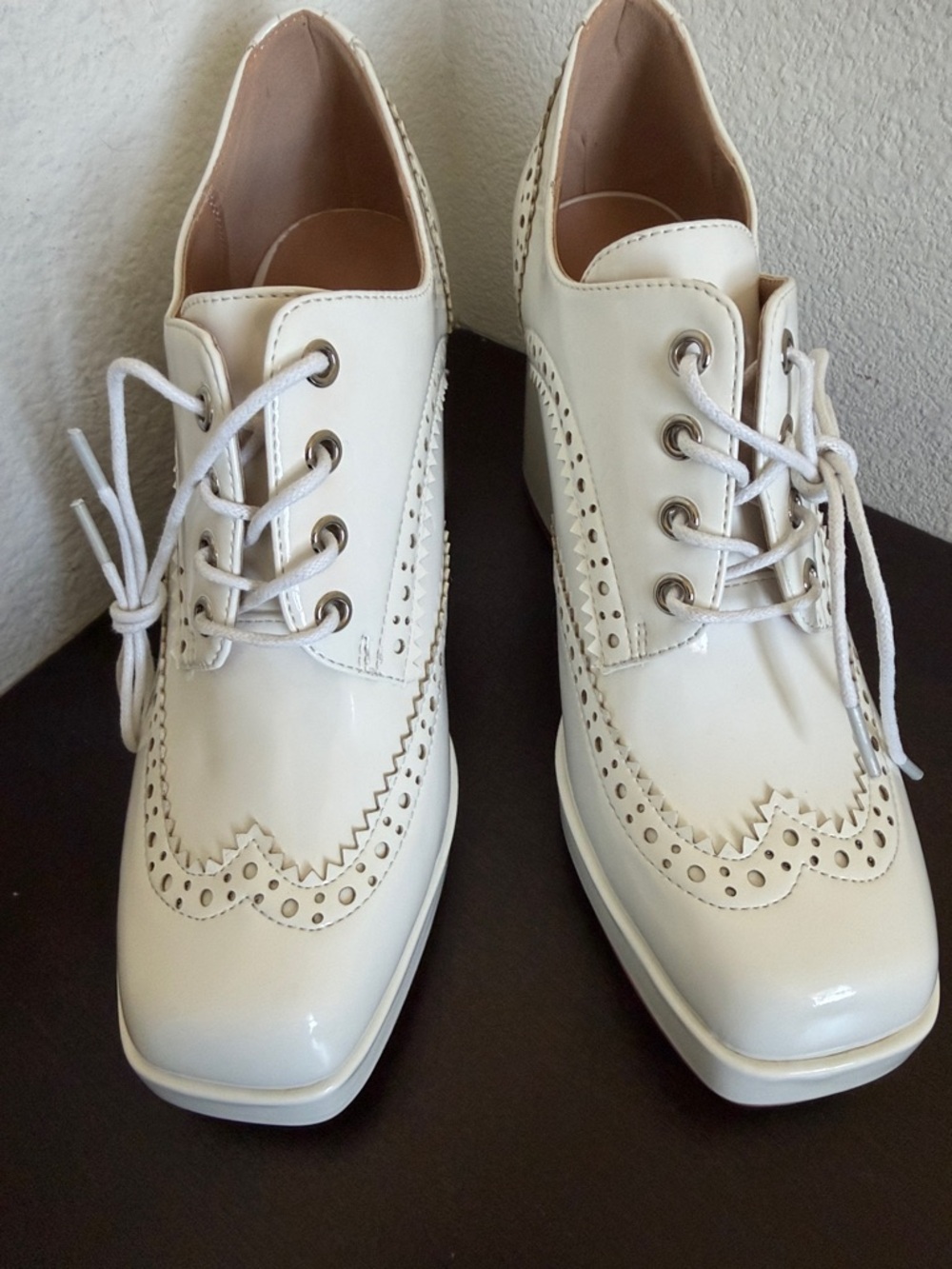 Womens White Patent Platform Brogue Derby Oxfords.